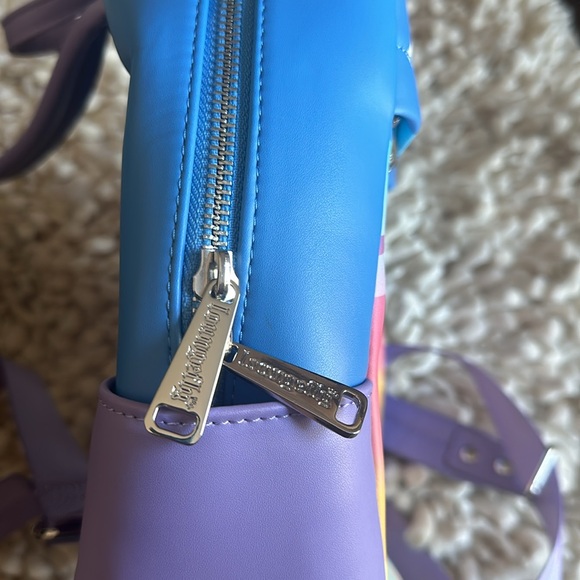 Authentic Disney Ariel Loungefly bag.  New without tags - Picture 5 of 8